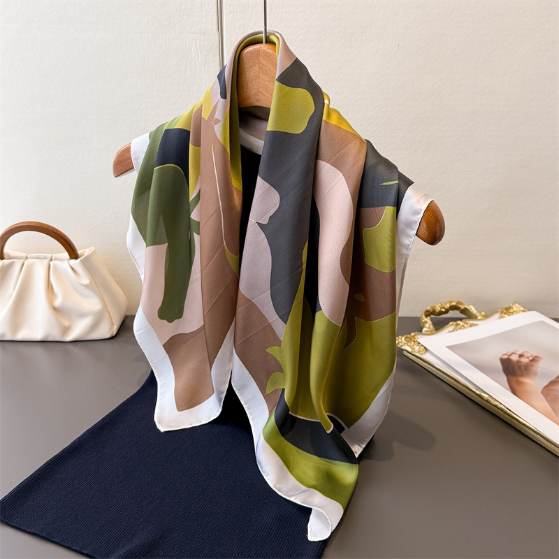 Scarf Silk Square - Nouveau Foulard Carré Femme 2026 en